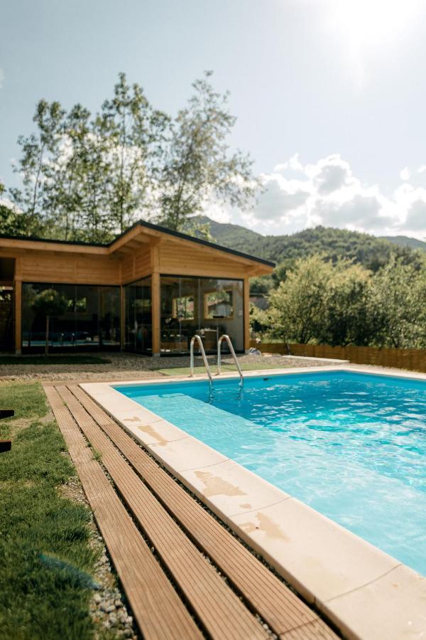 Holzhaus * Sadu