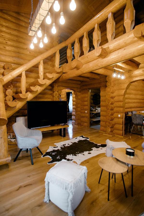 Holzhaus Sadu